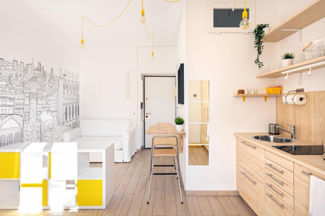 A Yellow Touch - Modern Studio In Isola Milano Bagian luar foto